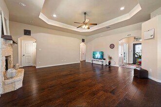 911 Elk Ridge Dr in Stephenville, TX - Building Photo - Building Photo