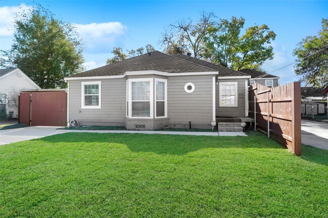 property at 906 Gale St
