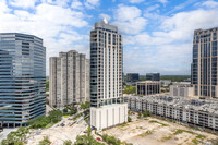 Astoria in Houston, TX - Foto de edificio - Building Photo