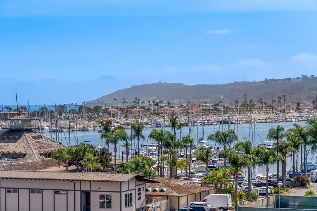 1150 Anchorage Ln in San Diego, CA - Building Photo - Building Photo