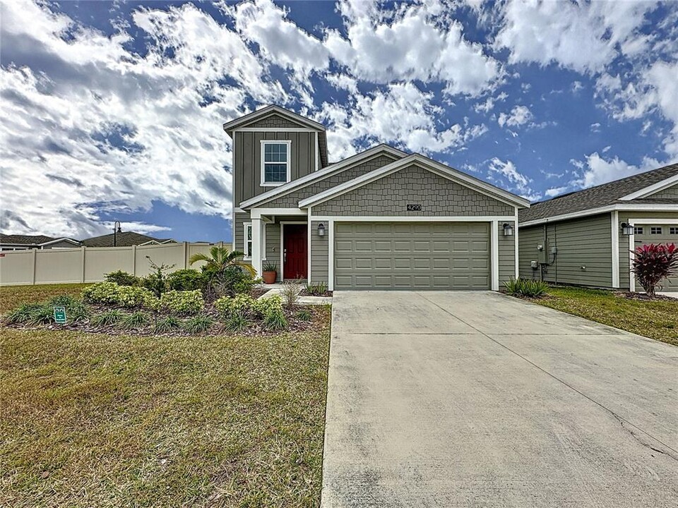 4290 Sunny Creek Pl in Kissimmee, FL - Building Photo