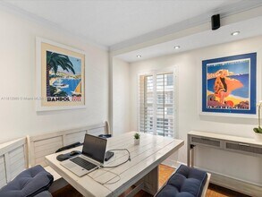 3097 Bird Ave in Miami, FL - Building Photo - Building Photo