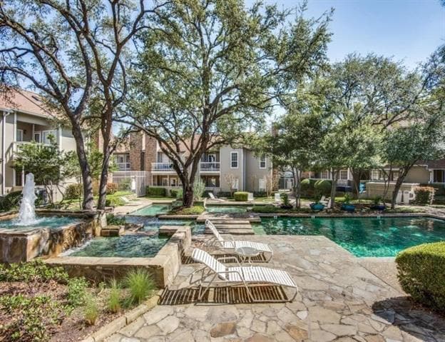 property at 8600 Coppertowne Ln