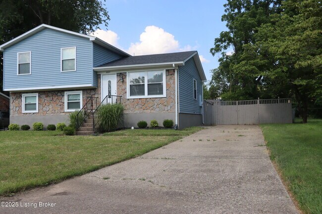 3805 Stigwood Ct in Louisville, KY - Building Photo - Building Photo