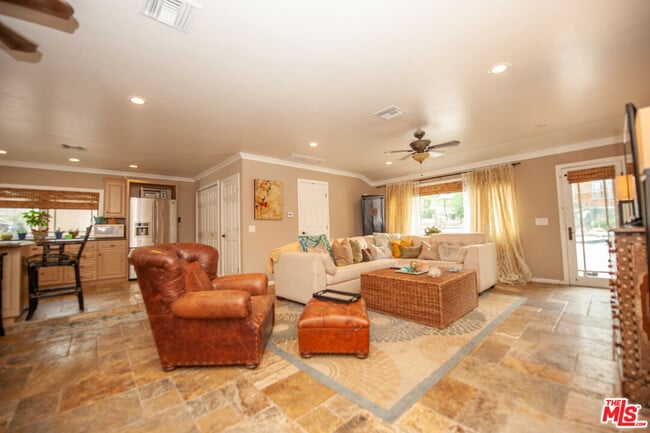 24748 Long Valley Rd in Hidden Hills, CA - Building Photo - Building Photo