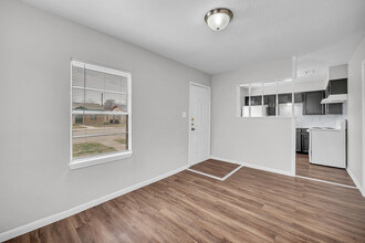 216 W Avenue G in Copperas Cove, TX - Building Photo - Building Photo