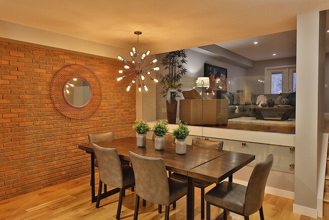 10154-10103 103 St NW, Unit SI FL2-ID1438817P in Edmonton, AB - Building Photo - Building Photo