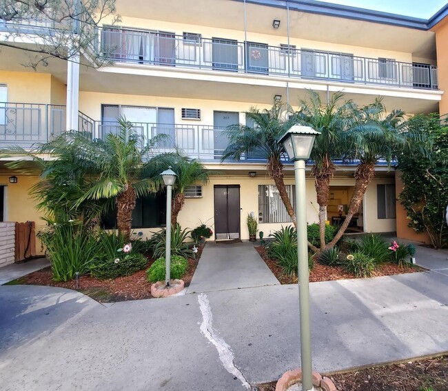 Velvet Green Apartments in Downey, CA - Building Photo - Building Photo