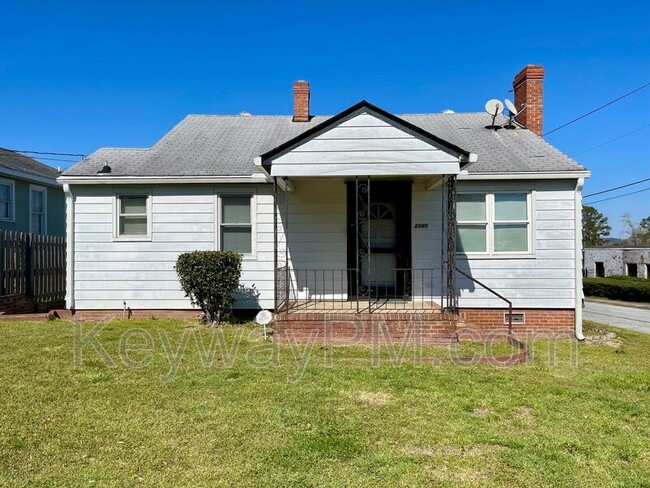 property at 2085 Heckle St