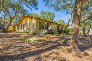 306 Somerset Dr in Fort Walton Beach, FL - Building Photo