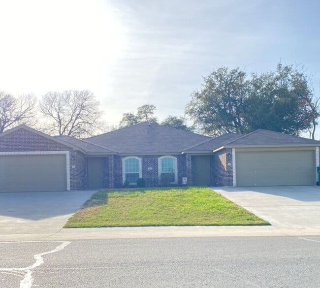 property at 1518 Aztec Trce