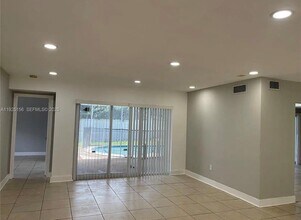 10324 NW 3 St in Plantation, FL - Building Photo - Building Photo