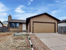 4142 S Laredo Way in Aurora, CO - Building Photo