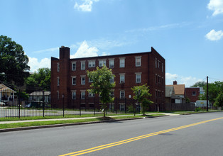 5035 Central Ave SE in Washington, DC - Building Photo - Building Photo