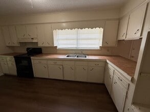42099 Garden Dr in Ponchatoula, LA - Building Photo - Building Photo