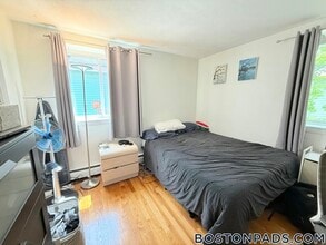 135 Inman St, Unit 8 in Cambridge, MA - Building Photo - Building Photo