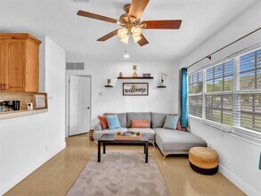 6030 NE 6th Ave in Fort Lauderdale, FL - Building Photo - Building Photo