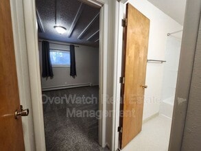 3137 Raspberry Rd in Anchorage, AK - Building Photo - Building Photo