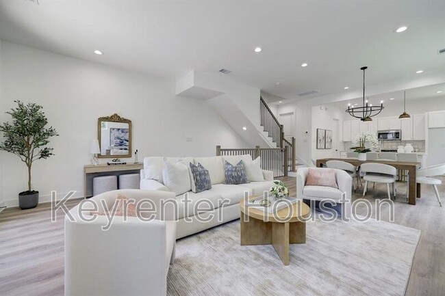 2828 Versailles Oak Ln in Houston, TX - Building Photo - Building Photo