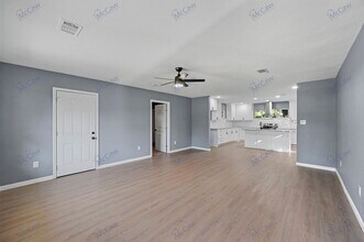 2517 Tisinger Ave in Dallas, TX - Building Photo - Building Photo