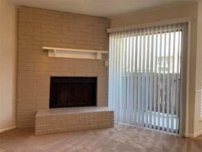 18800 Egret Bay Blvd in Houston, TX - Building Photo - Building Photo