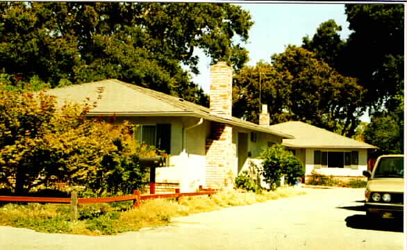 281-285 Roble Ave in Redwood City, CA - Building Photo - Building Photo