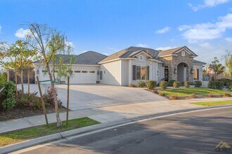 1509 Renoir Ave in Bakersfield, CA - Building Photo - Building Photo