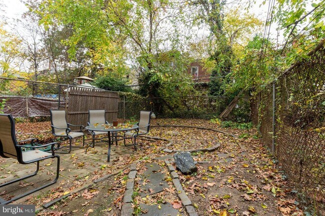 5035 Hazel Ave, Unit 1 photo'