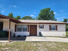 369 Diamond St, Unit B in Deltona, FL - Building Photo