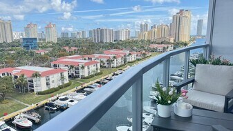 3029 NE 188th St, Unit 902 in Aventura, FL - Building Photo