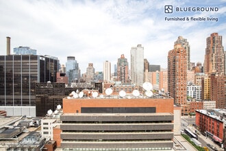 500 W 56th St in New York, NY - Building Photo - Building Photo