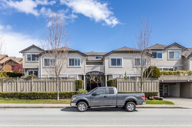 1818 Chesterfield Av in North Vancouver, BC - Building Photo - Building Photo