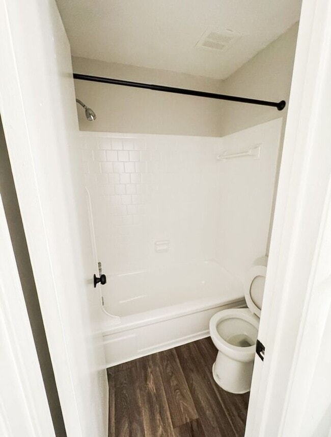 property at 2006 Northlake Pkwy