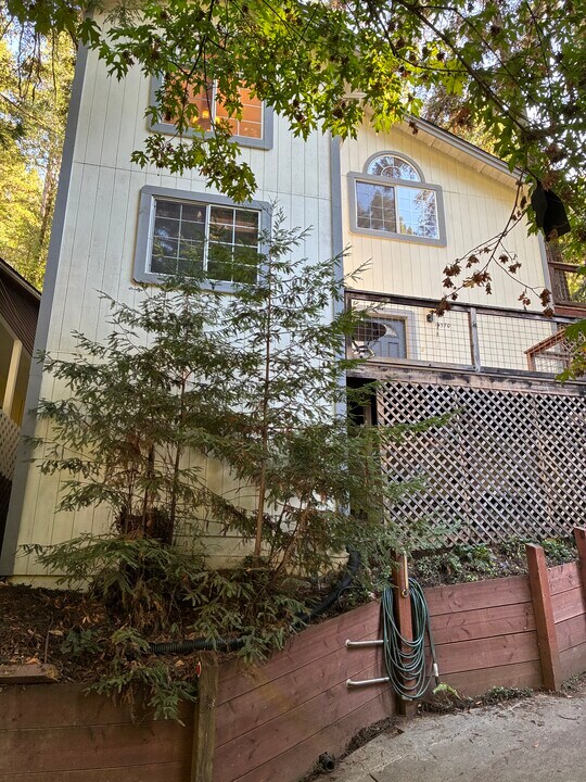 14570 Canyon 1 Rd in Guerneville, CA - Building Photo