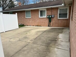 6519 Lake O Springs Ave NW in Canton, OH - Building Photo - Building Photo