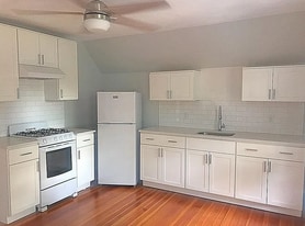124 Grant Ave, Unit 3 in Medford, MA - Building Photo
