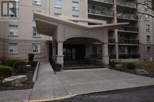 6400 Huggins St in Niagara Falls, ON - Building Photo