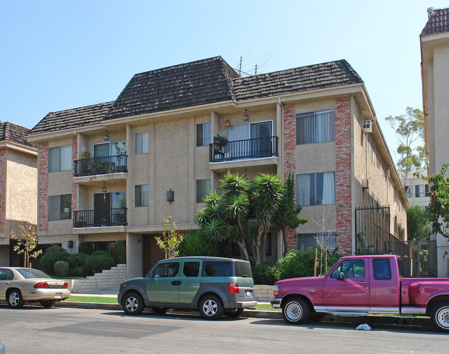 732 N Orlando Ave in West Hollywood, CA - Building Photo