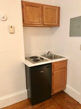 1079 Beacon St, Unit 4 in Brookline, MA - Building Photo - Building Photo