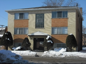 7170 N Lyndon Ave in Rosemont, IL - Building Photo