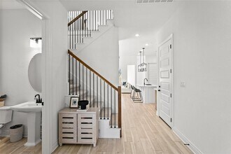 481 Darley Oak Dr in Dripping Springs, TX - Building Photo - Building Photo