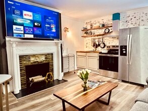 167 Broadway, Unit B in Bangor, ME - Foto de edificio - Building Photo