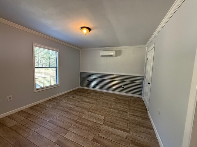 11823 FM 355 in Trinity, TX - Foto de edificio - Building Photo