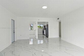 740 82nd St in Miami Beach, FL - Building Photo - Building Photo