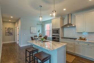 1102 S Greenwood Ave in Chattanooga, TN - Building Photo - Building Photo