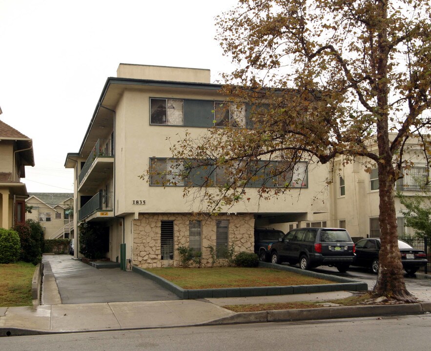 1835 S Van Ness Ave in Los Angeles, CA - Building Photo