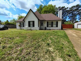 4633 Sunnyslope Dr in Memphis, TN - Building Photo