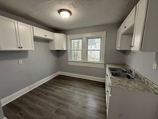 3375 E 145th St in Cleveland, OH - Building Photo - Building Photo