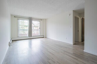Bonaventure Apartments in Calgary, AB - Building Photo - Interior Photo