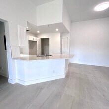 8275 Ibis Club Dr, Unit 705 in Naples, FL - Building Photo - Building Photo